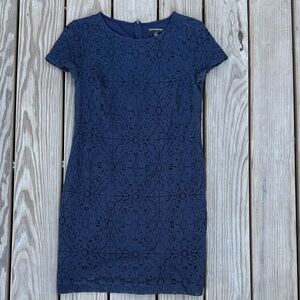 Women’s Banana Republic size 6 Navy Lace Dress